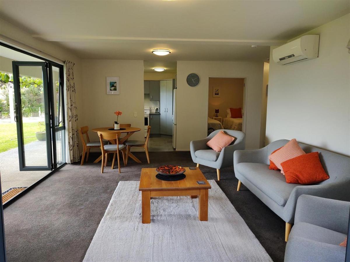 Cornwallis Palms Auckland Exterior photo
